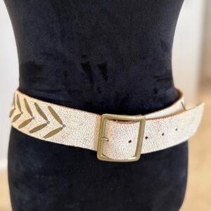 Elegant Cream Belt with Gold Accents